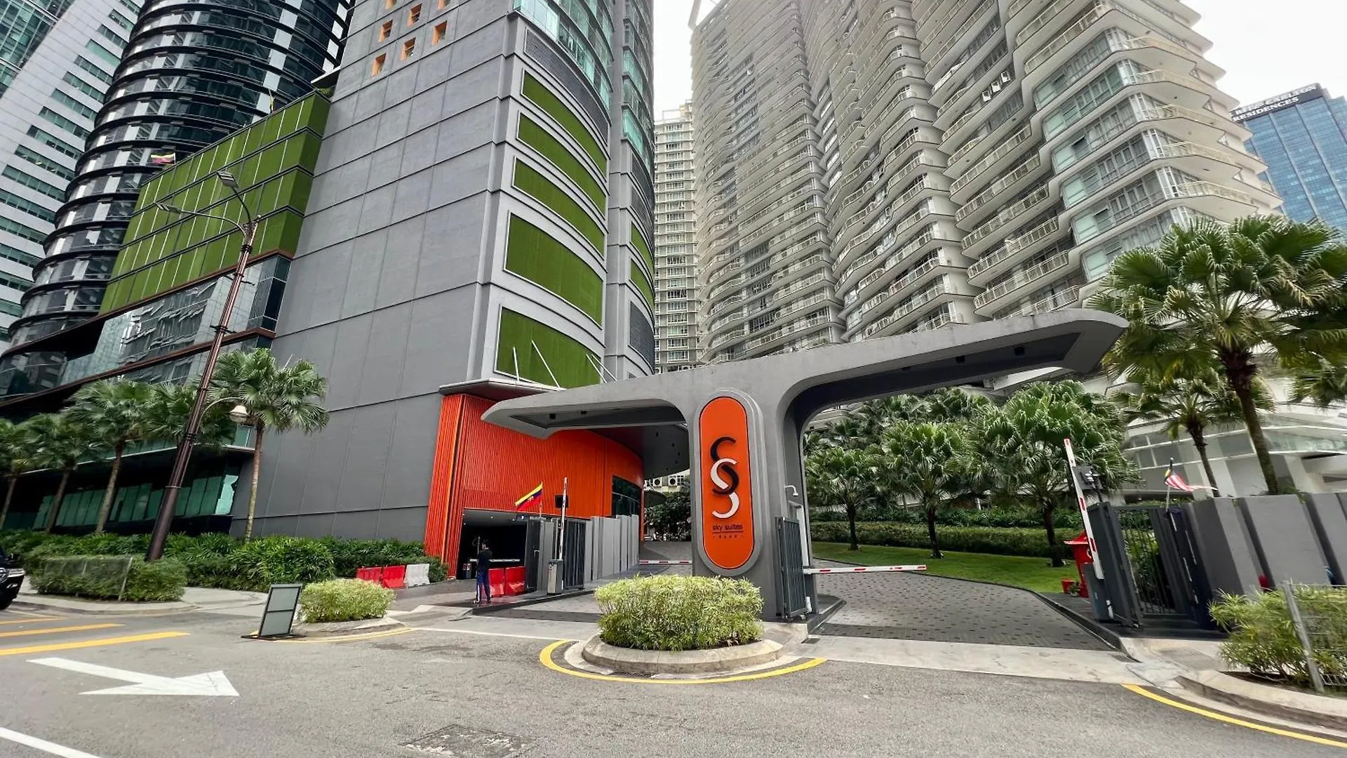 Apartment Sky Suites Airy 2Br Suite At Klcc Kuala Lumpur